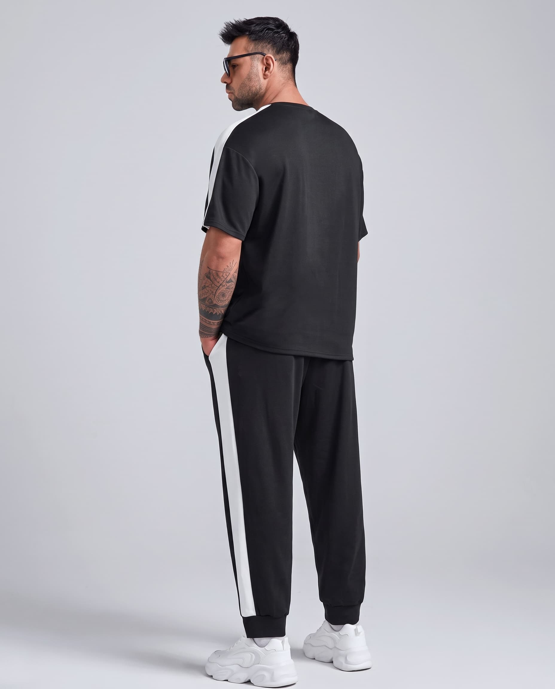 Sleek Sporty Black Dry-fit Tracksuit