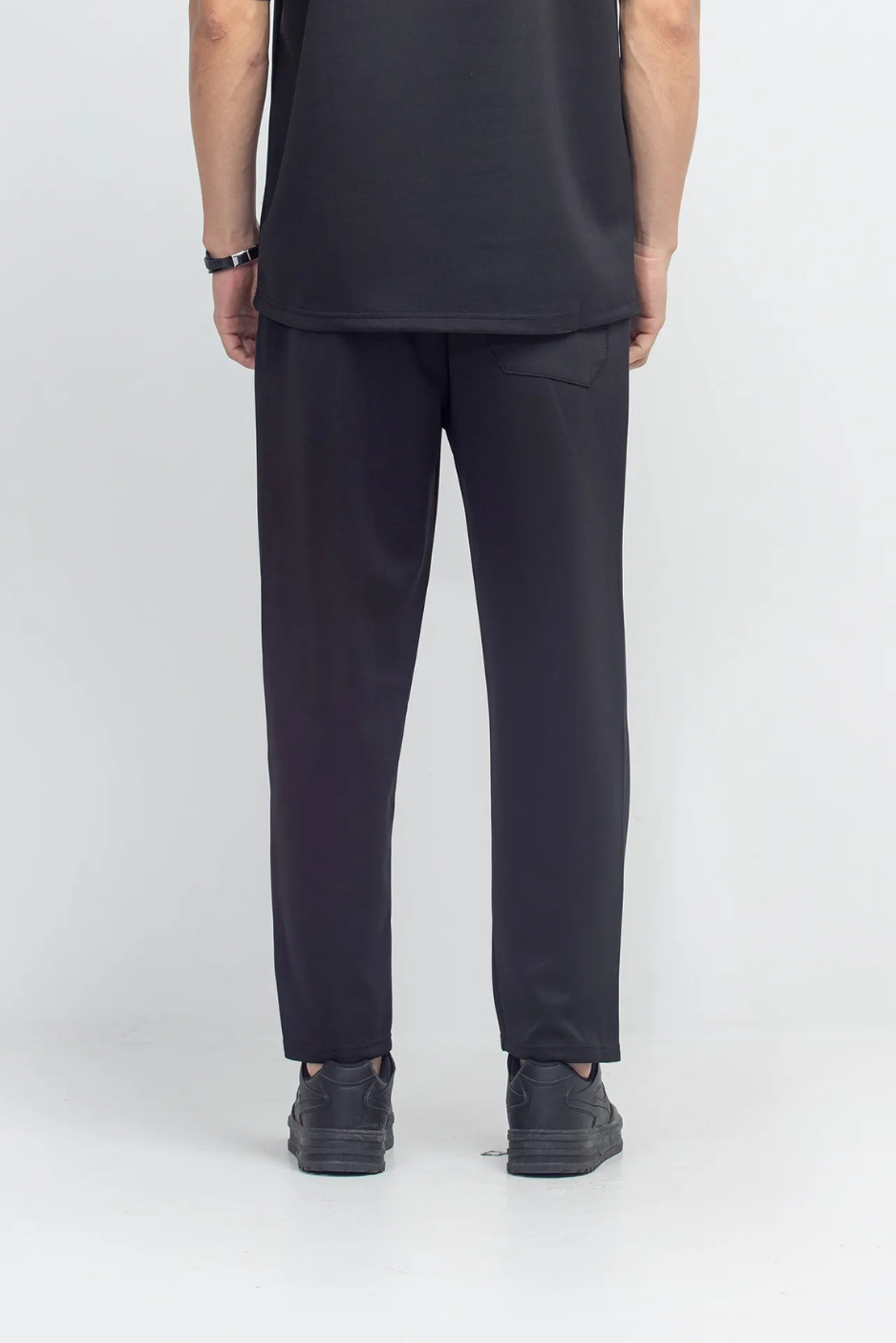 Men's Solid Black Premium Relaxed Fit Trouser