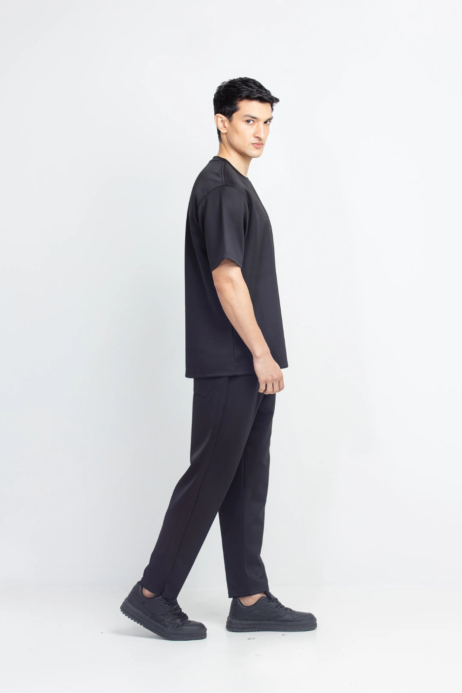 Men's Solid Black Premium Relaxed Fit Tracksuit